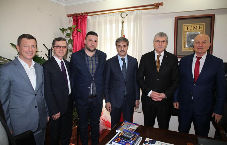 SAKARYA BÜYÜKŞEHİR BELEDİYE BAŞKANI DERNEĞİMİZİ ZİYARET ETTİ